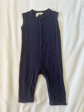 Kyte Baby Sleeveless Snap Romper in Navy